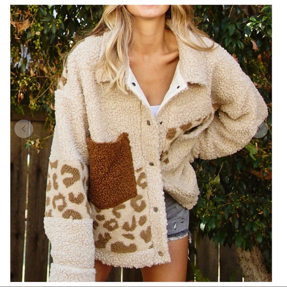 Absolutely Fabulous Plush Soft Sherpa Creamy Trucker Jacket - Picture 5 of 5